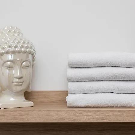 Slawinska 6 With Balcony By Renters Apartment *